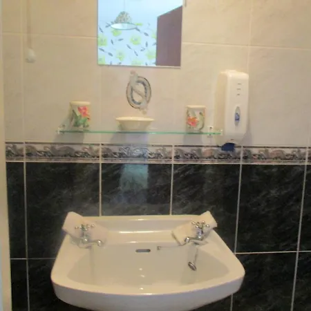 فندق مبيت وإفطار Grangeview House 3*