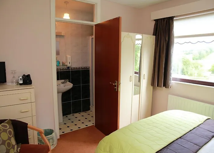 לינה וארוחת בוקר Grangeview House