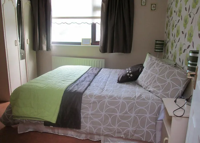 לינה וארוחת בוקר Grangeview House 3*